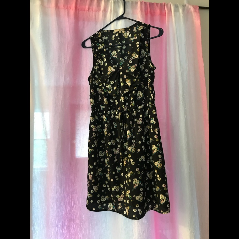 Sleeveless cute floral flare flowy dress